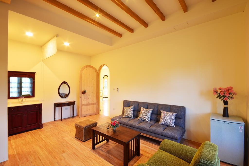 Happy Hill B&B جيان المظهر الخارجي الصورة